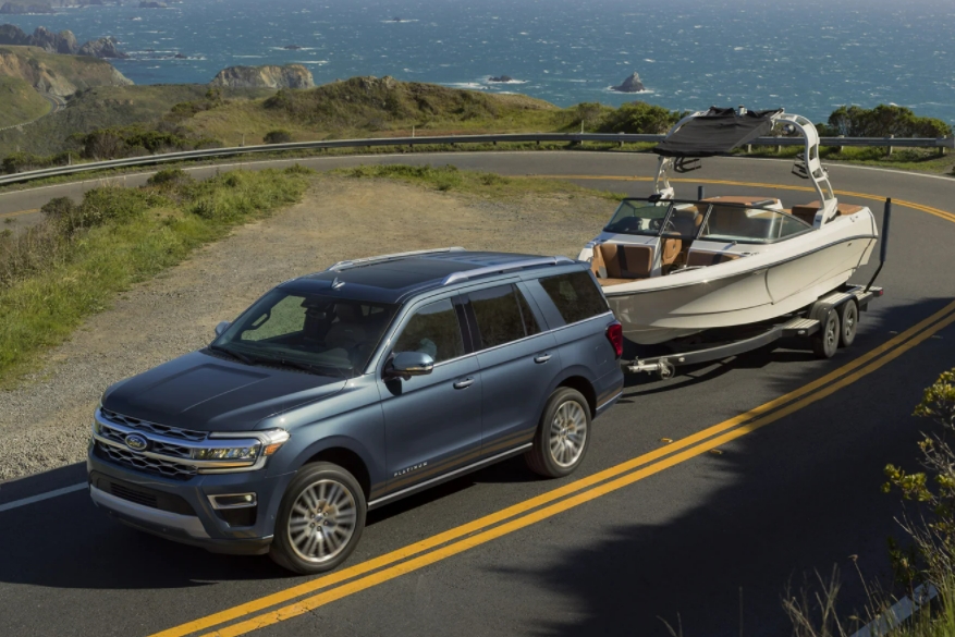 2022 Ford Expedition and Ford Expedition MAX towing capacity